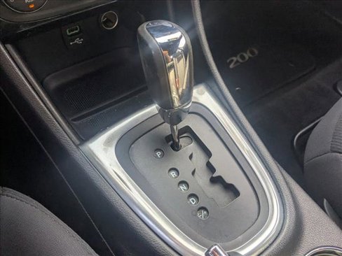 Used 2012 Chrysler 200 Touring image 12