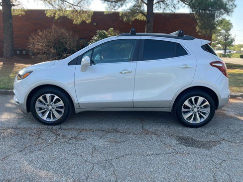 Used 2018 Buick Encore Preferred image 2