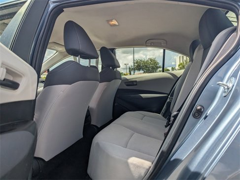 Used 2022 Toyota Corolla LE image 7