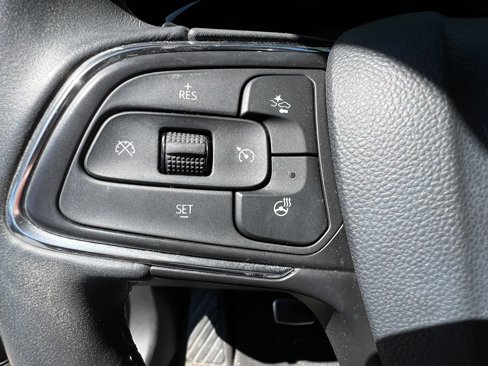 Used 2022 Buick Envision Essence w/ Technology Package I image 19