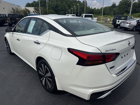 Used 2022 Nissan Altima 2.5 SV w/ SV Premium Package image 8