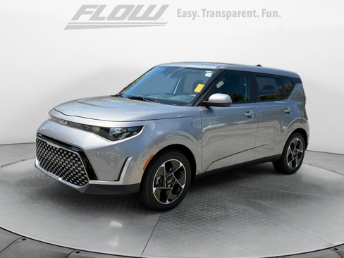Used 2025 Kia Soul EX image 3