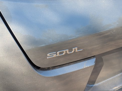 Used 2023 Kia Soul EX image 6