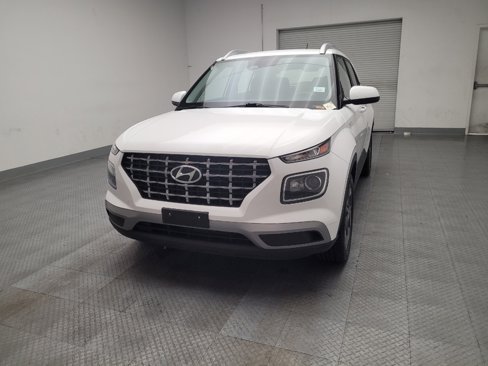 Used 2023 Hyundai Venue SEL image 15