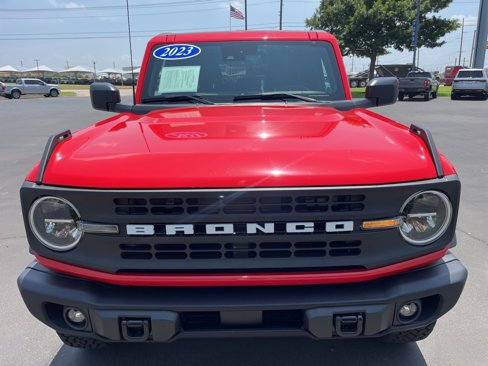 Used 2023 Ford Bronco Black Diamond image 2