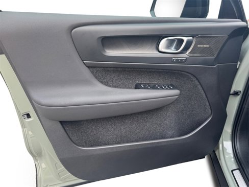 Certified 2023 Volvo C40 P8 Recharge Ultimate w/ Protection Package Premier image 10