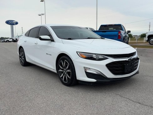 Used 2024 Chevrolet Malibu RS image 2