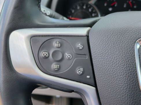 Used 2023 GMC Terrain SLT image 17