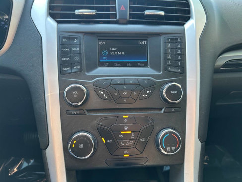 Used 2016 Ford Fusion SE w/ Equipment Group 201A image 15