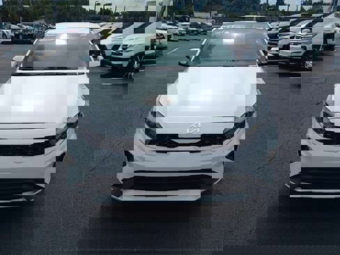Used 2023 Kia Forte LXS w/ LXS Technology Package image 2