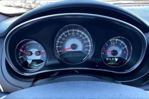 Used 2012 Chrysler 200 Limited image 18