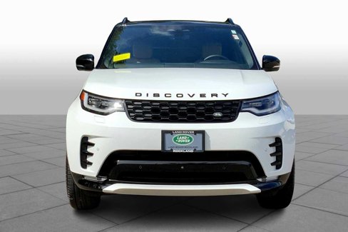 Used 2025 Land Rover Discovery Dynamic SE image 3