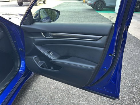Used 2022 Honda Accord Sport image 12