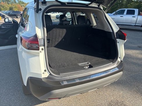Certified 2021 Nissan Rogue SV w/ Premium Package image 19