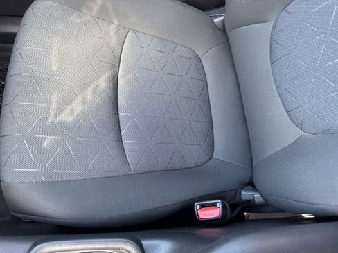 Used 2021 Toyota RAV4 XLE w/ Convenience Package image 20