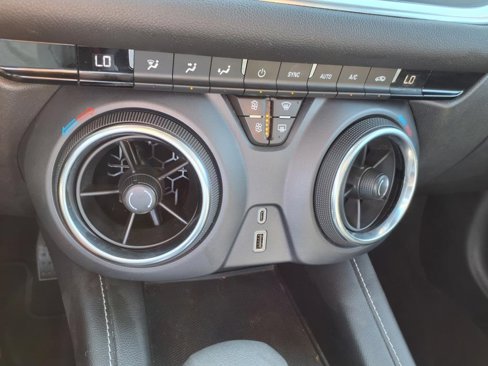 Used 2023 Chevrolet Blazer LT image 27
