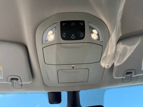 Used 2021 Chrysler Pacifica Touring-L image 26