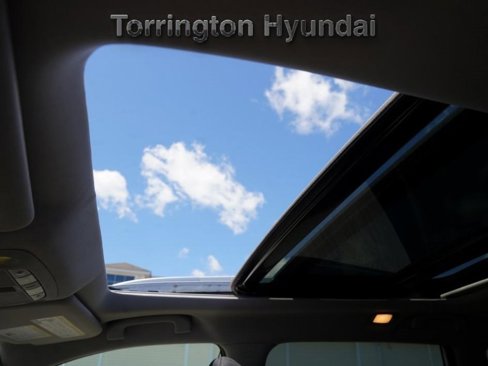 Used 2019 Nissan Rogue SV w/ Sun & Sound Touring Package image 17