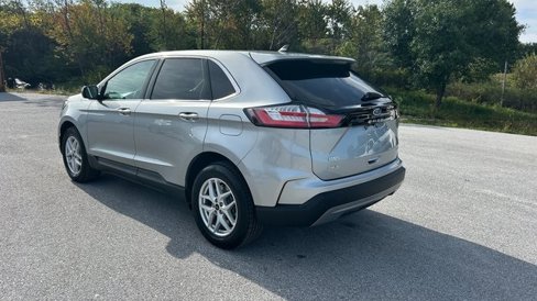 Used 2023 Ford Edge SEL image 6