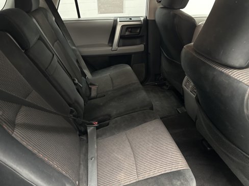 Used 2010 Toyota 4Runner SR5 image 25