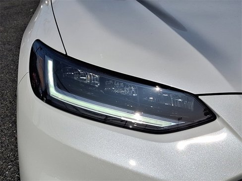 Certified 2025 Honda HR-V LX image 9