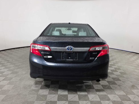 Used 2014 Toyota Camry XLE image 7