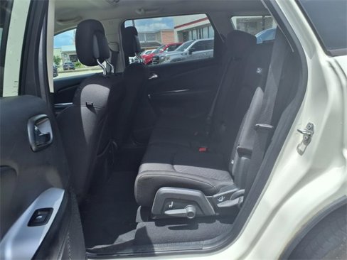 Used 2018 Dodge Journey SE w/ Popular Equipment Group image 16
