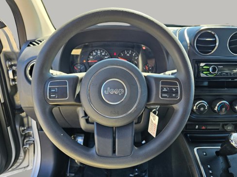 Used 2012 Jeep Compass Sport image 5