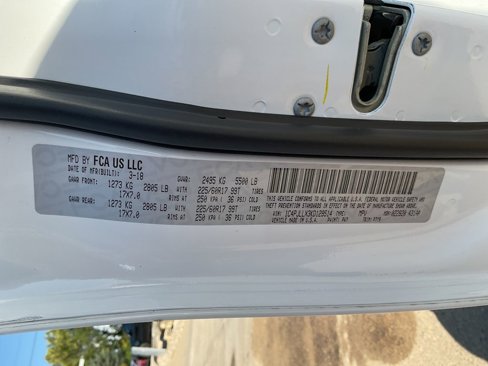 Used 2019 Jeep Cherokee Latitude Plus w/ Comfort/Convenience Group image 28