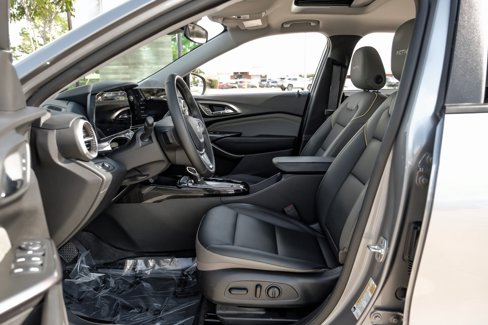 Used 2024 Chevrolet Trax ACTIV w/ Sunroof Package image 4