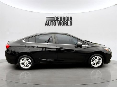 Used 2018 Chevrolet Cruze LT image 6