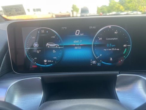 Used 2020 Mercedes-Benz GLB 250 4MATIC image 5