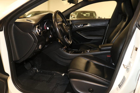 Used 2017 Mercedes-Benz CLA 250 image 12