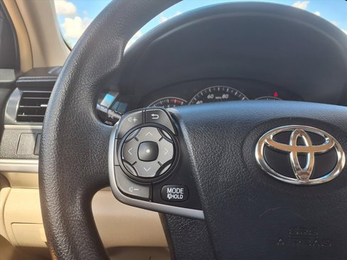 Used 2012 Toyota Camry LE image 24