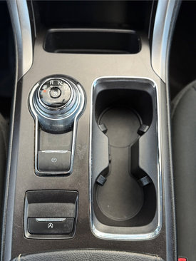 Used 2017 Ford Fusion SE image 21