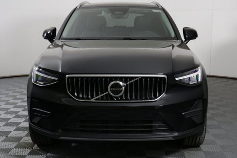 Used 2025 Volvo XC40 B5 Core w/ Protection Package Premier image 6