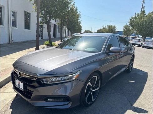 Used 2018 Honda Accord Sport image 3