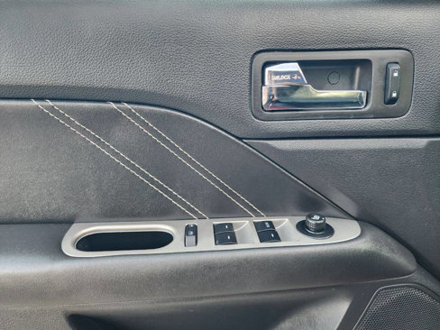 Used 2010 Ford Fusion Sport image 28