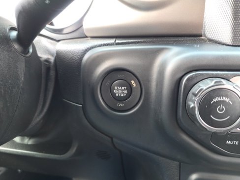 Used 2019 Jeep Wrangler Unlimited Sport S image 25