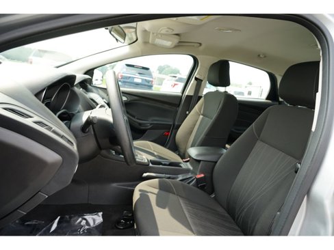 Used 2018 Ford Focus SE image 12