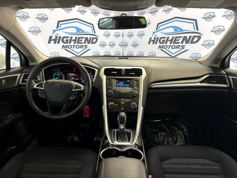 Used 2016 Ford Fusion SE image 23