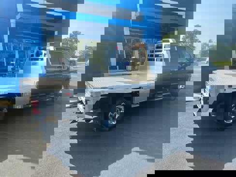 Used 2020 GMC Sierra 3500 SLE w/ SLE Convenience Package image 2