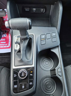 Used 2024 Kia Sportage LX image 10