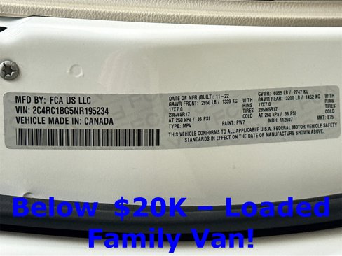 Used 2022 Chrysler Pacifica Touring-L image 31