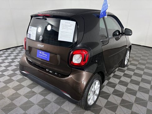 Used 2018 smart fortwo electric drive image 7