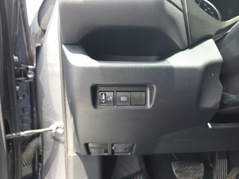 Used 2019 Toyota RAV4 XLE image 16