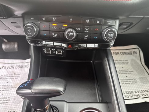 Used 2023 Dodge Durango GT image 35