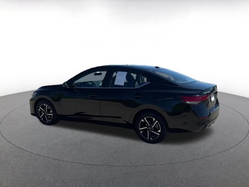 Used 2024 Nissan Sentra SV image 10