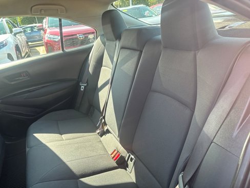 Used 2022 Toyota Corolla LE image 31