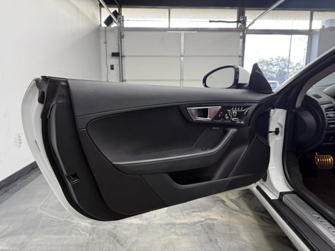 Used 2014 Jaguar F-TYPE S image 11